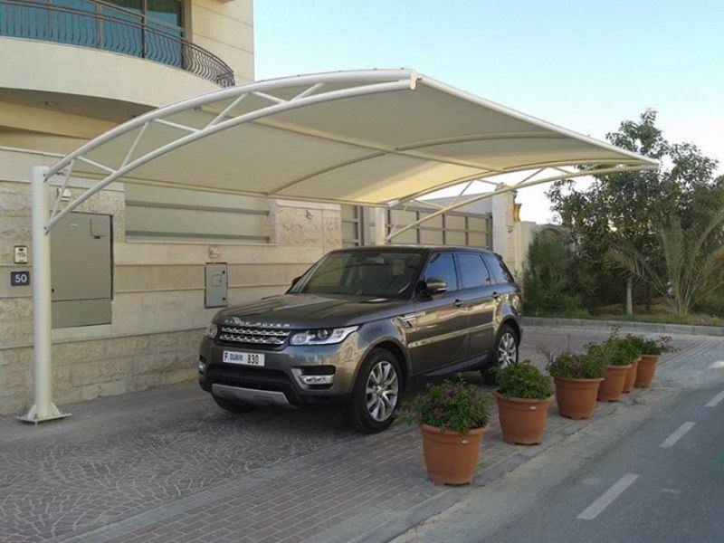 مظلات السيارات